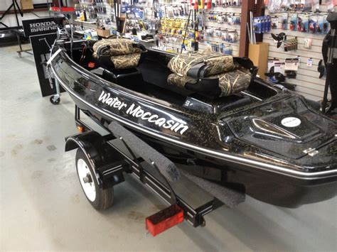 12 volt Moterguide trolling Motor with battery, working electrical system and bilge pump, lake ready $1,000. . Water moccasin boats for sale craigslist